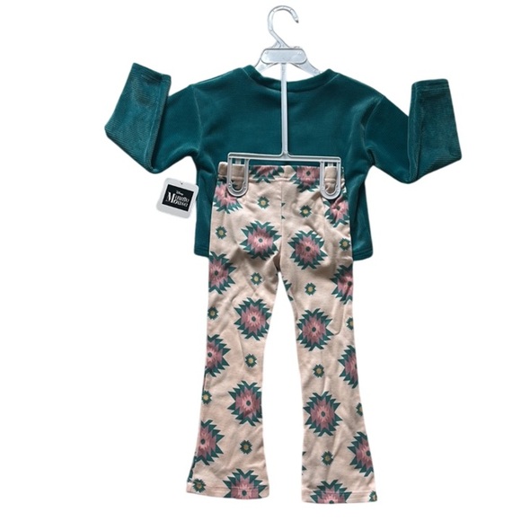 Disney Minnie Mouse 2-Piece Outfit Set Sweater & Flare Aztec Pants Girls 4T - Picture 4 of 6